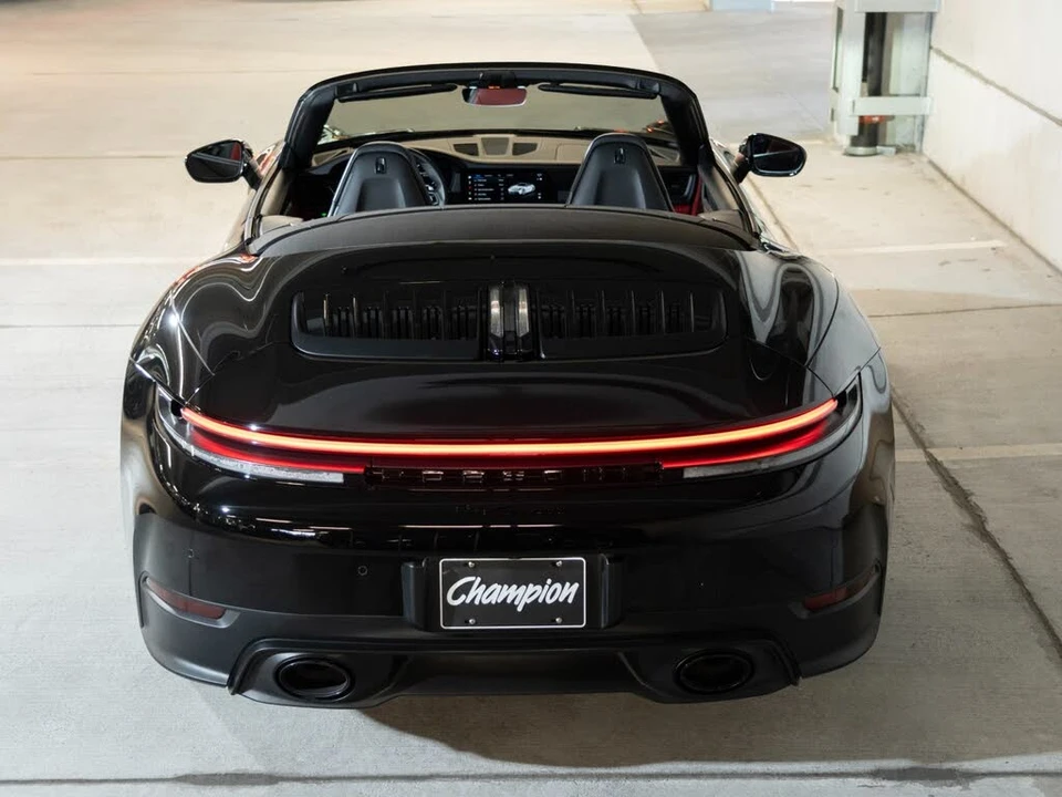 2025 Porsche 992 Carrera - Image 9 of 21