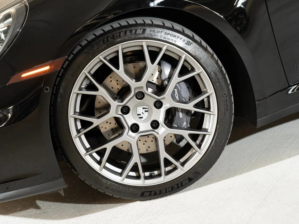 2025 Porsche 992 Carrera - Image 11 of 21