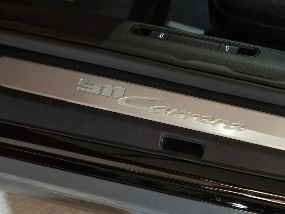 2025 Porsche 992 Carrera - Image 12 of 21