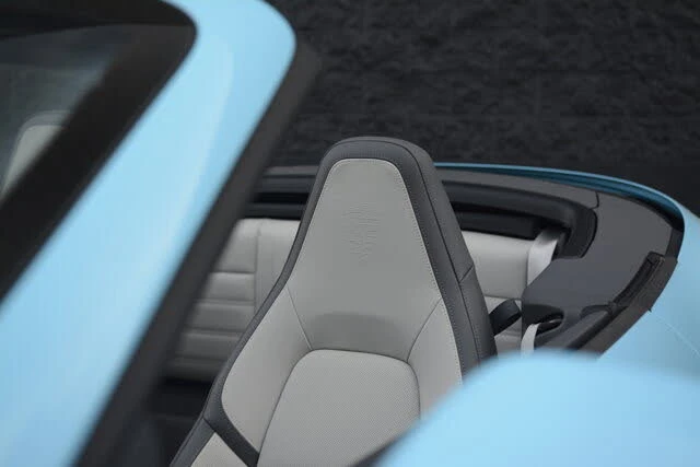 2025 Porsche 992 Carrera - Image 16 of 31