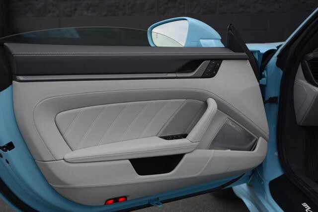 2025 Porsche 992 Carrera - Image 13 of 31