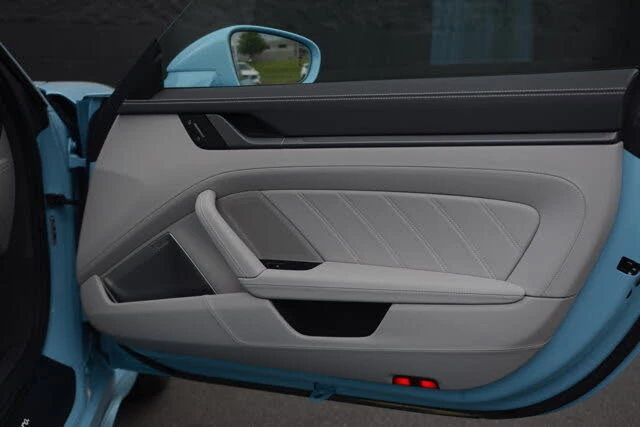 2025 Porsche 992 Carrera - Image 27 of 31