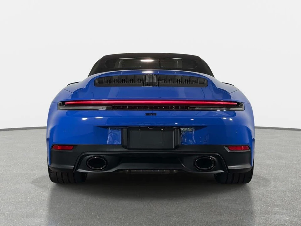 2025 Porsche 992 Carrera - Image 4 of 31