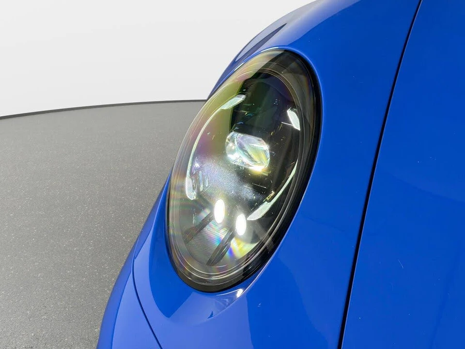 2025 Porsche 992 Carrera - Image 9 of 31