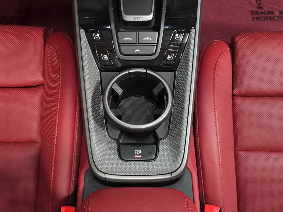 2025 Porsche 992 Carrera - Image 20 of 31