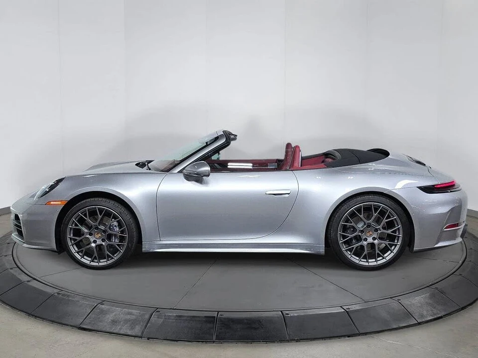 2025 Porsche 992 Carrera - Image 2 of 31