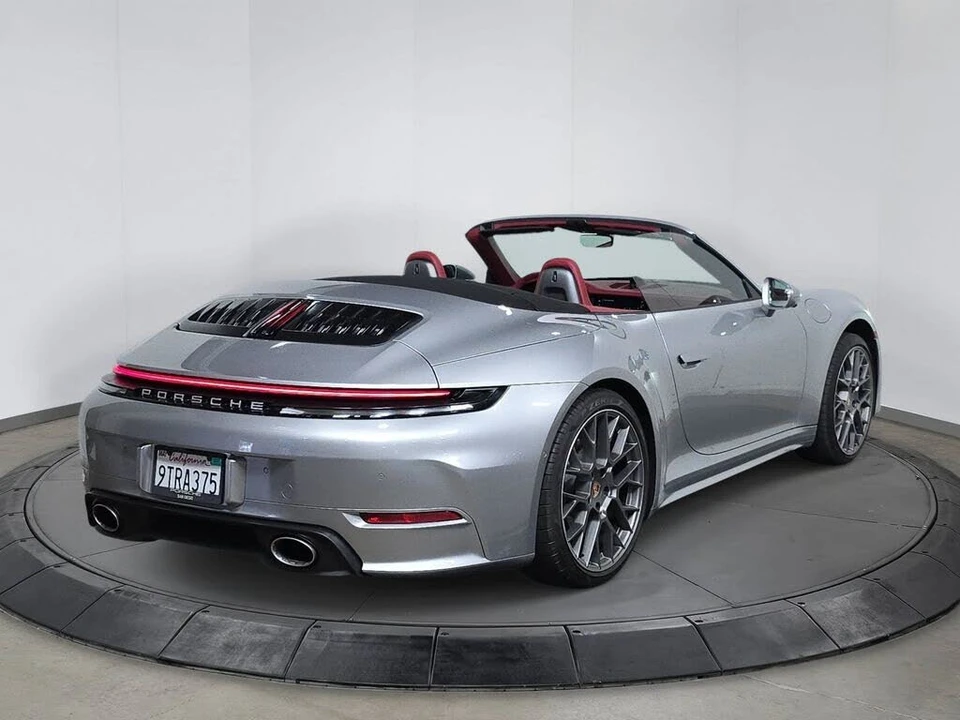 2025 Porsche 992 Carrera - Image 7 of 31