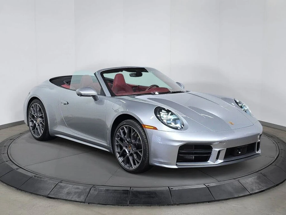 2025 Porsche 992 Carrera - Image 9 of 31