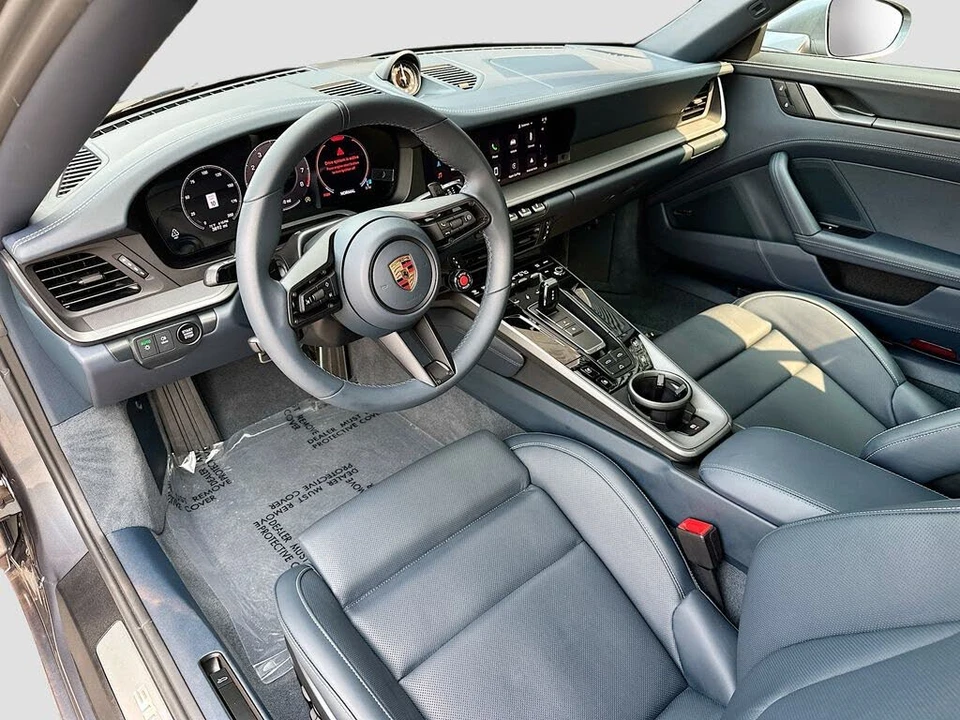 2025 Porsche 992 Carrera - Image 4 of 6