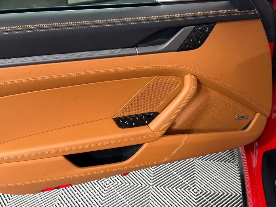 2025 Porsche 992 Carrera - Image 14 of 29