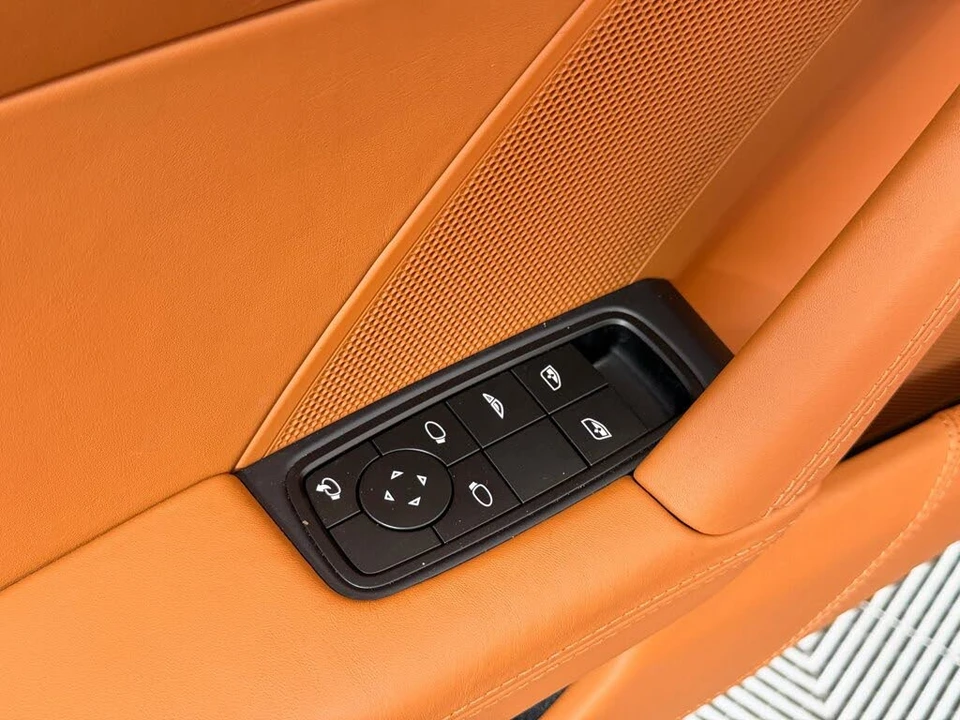 2025 Porsche 992 Carrera - Image 26 of 29
