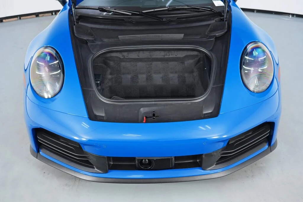 2025 Porsche 992 Carrera - Image 8 of 31