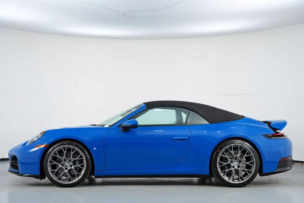 2025 Porsche 992 Carrera - Image 9 of 31