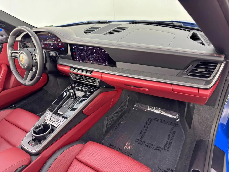 2025 Porsche 992 Carrera - Image 13 of 31