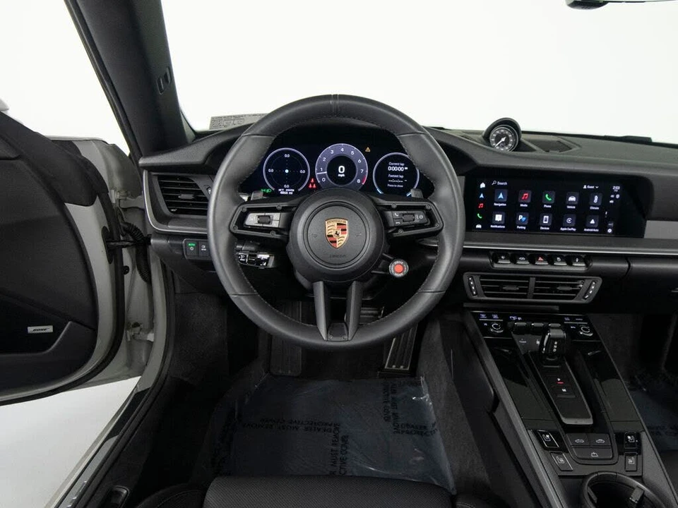 2025 Porsche 992 Carrera - Image 17 of 31