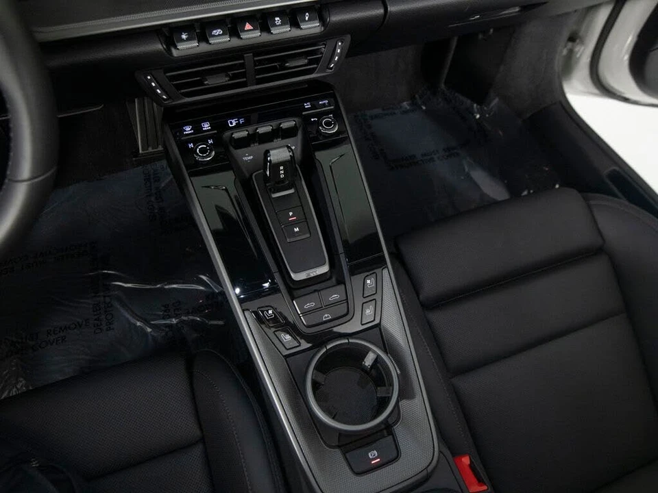 2025 Porsche 992 Carrera - Image 28 of 31