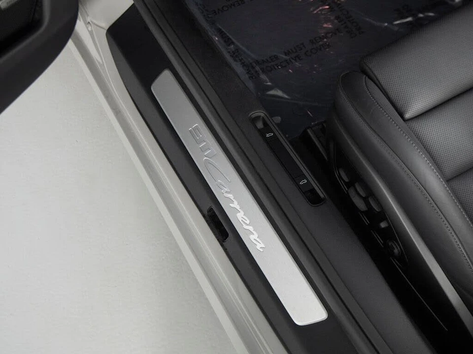 2025 Porsche 992 Carrera - Image 22 of 31