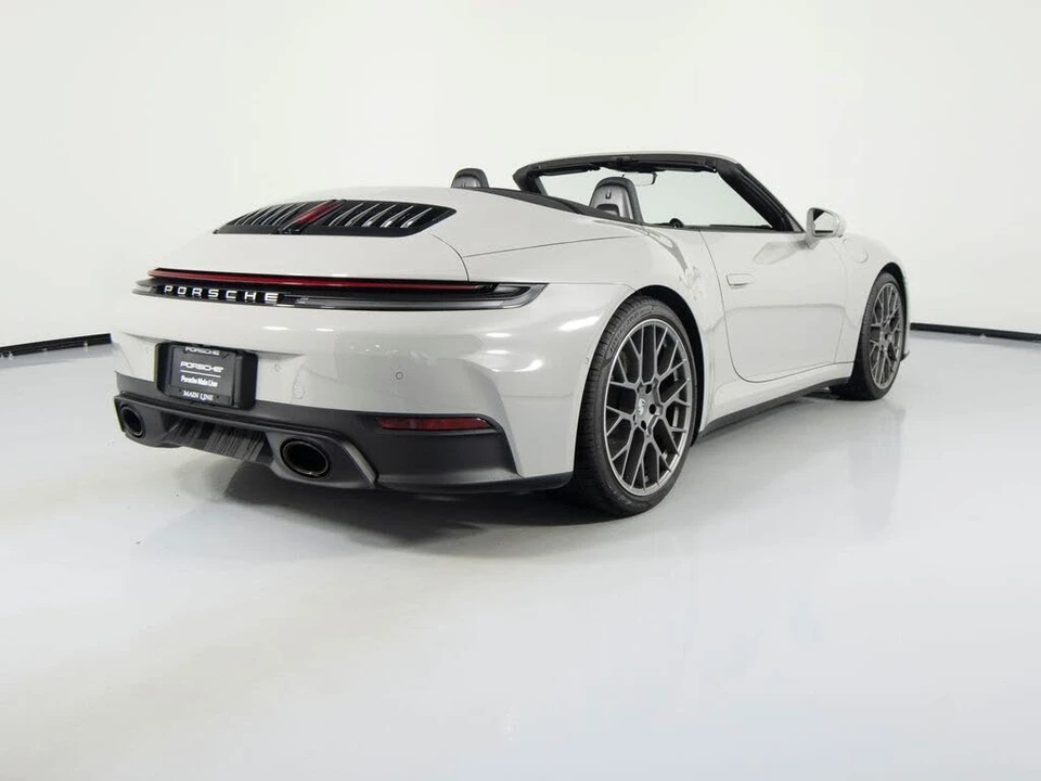 2025 Porsche 992 Carrera - Image 10 of 31