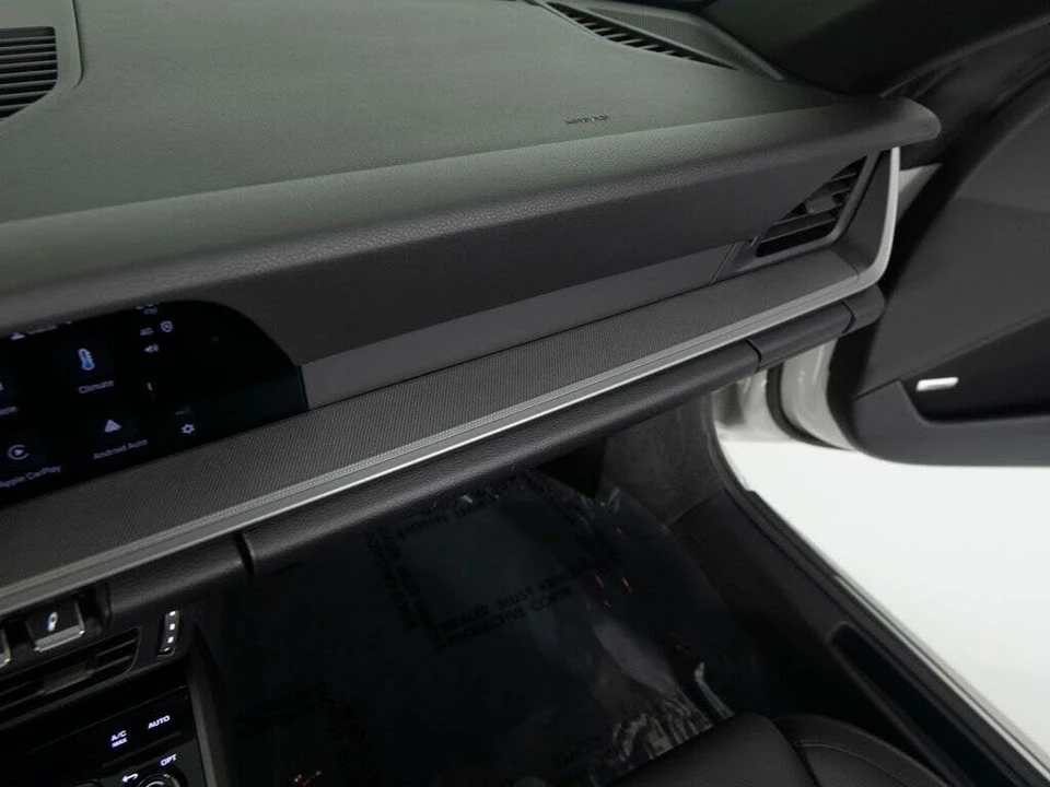 2025 Porsche 992 Carrera - Image 29 of 31