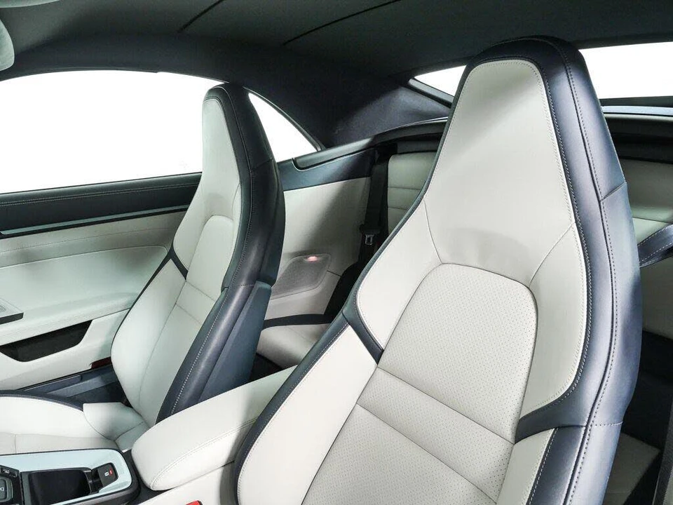 2025 Porsche 992 Carrera - Image 5 of 31