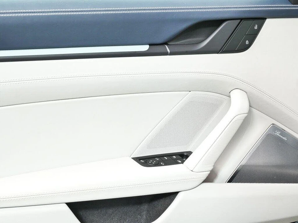 2025 Porsche 992 Carrera - Image 6 of 31