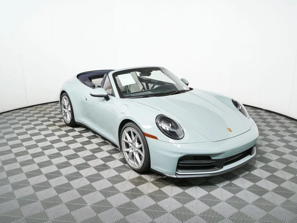 2025 Porsche 992 Carrera - Image 22 of 31