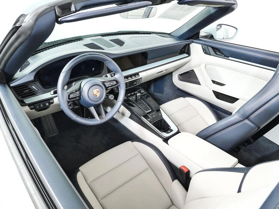 2025 Porsche 992 Carrera - Image 26 of 31