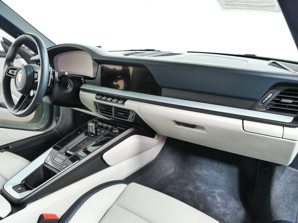 2025 Porsche 992 Carrera - Image 20 of 31