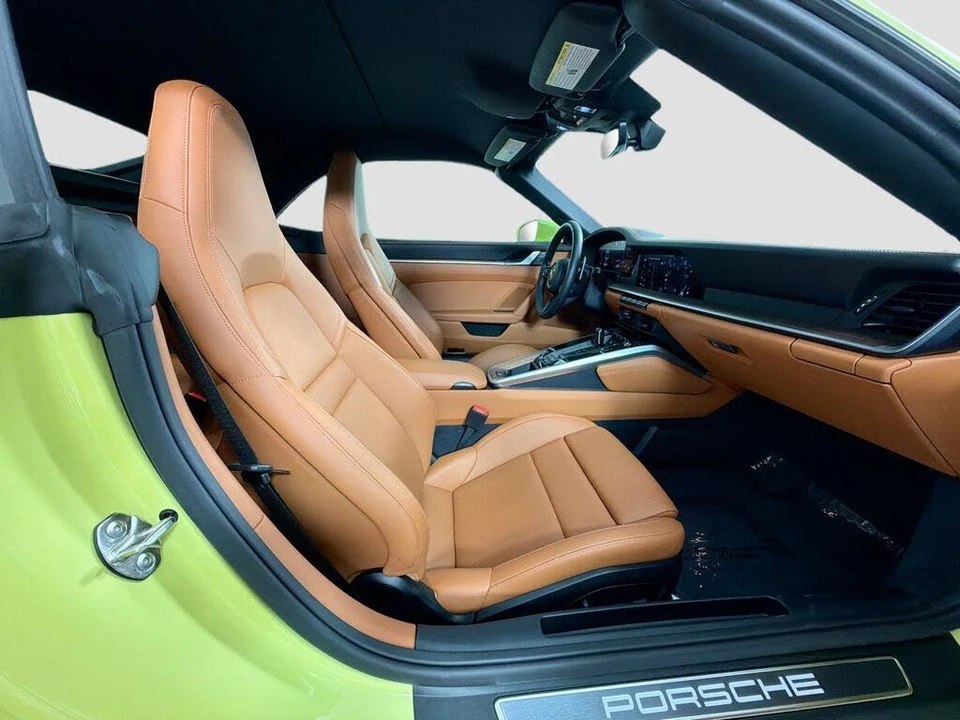 2025 Porsche 992 Carrera - Image 27 of 30