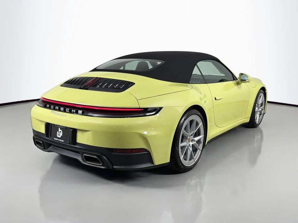2025 Porsche 992 Carrera - Image 5 of 30