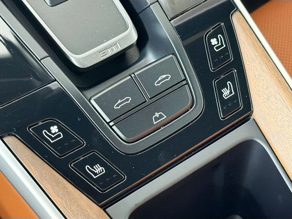 2025 Porsche 992 Carrera - Image 21 of 30