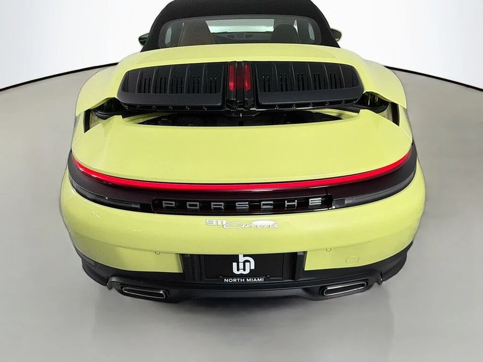 2025 Porsche 992 Carrera - Image 25 of 30