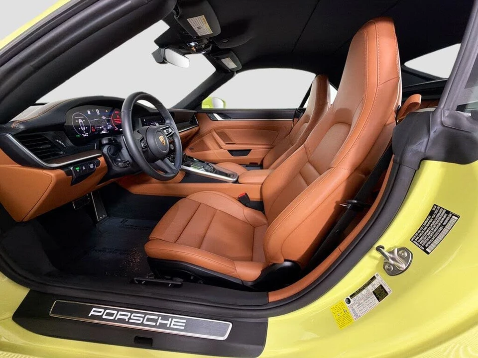 2025 Porsche 992 Carrera - Image 22 of 30