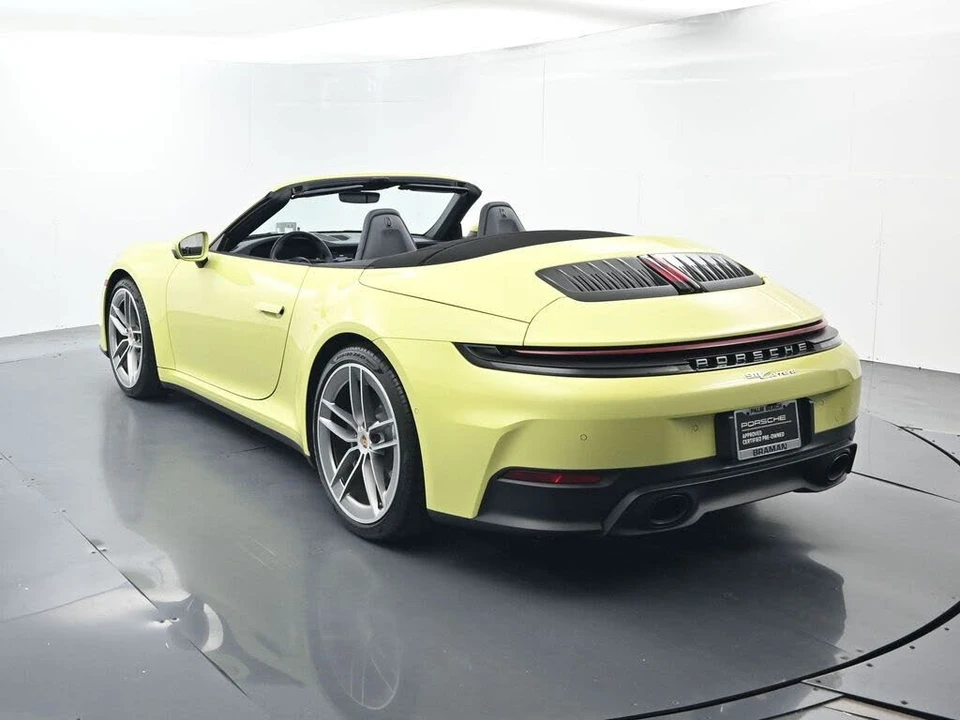 2025 Porsche 992 Carrera - Image 18 of 31