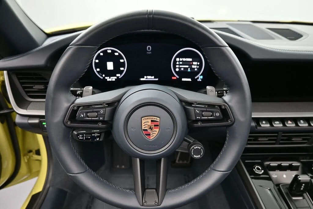 2025 Porsche 992 Carrera - Image 11 of 31