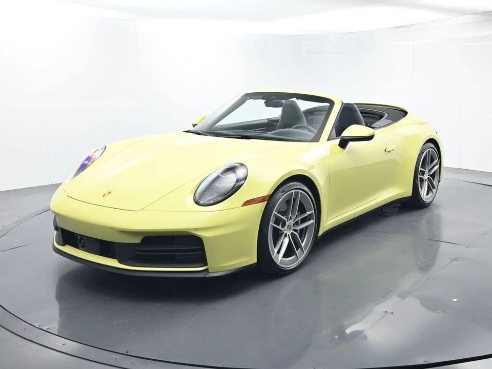 2025 Porsche 992 Carrera - Image 15 of 31
