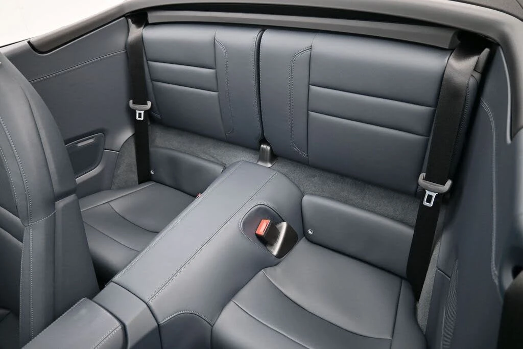 2025 Porsche 992 Carrera - Image 10 of 31