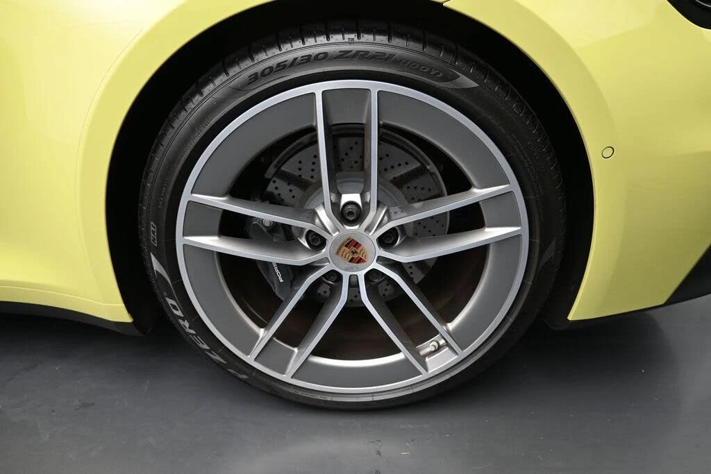 2025 Porsche 992 Carrera - Image 7 of 31