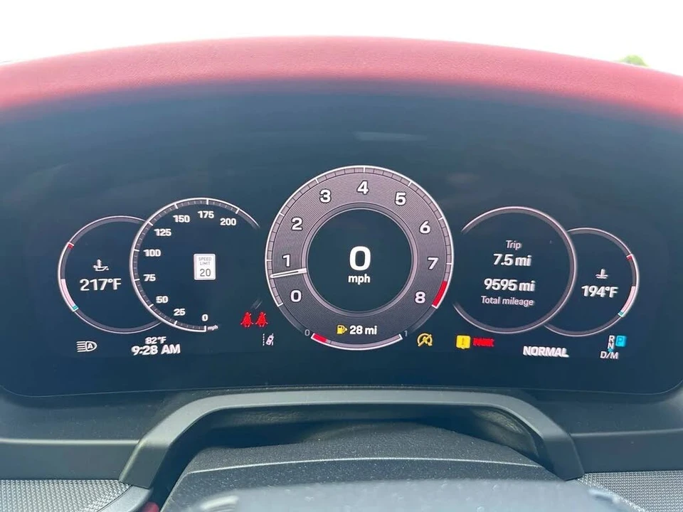 2025 Porsche 992 Carrera - Image 23 of 31