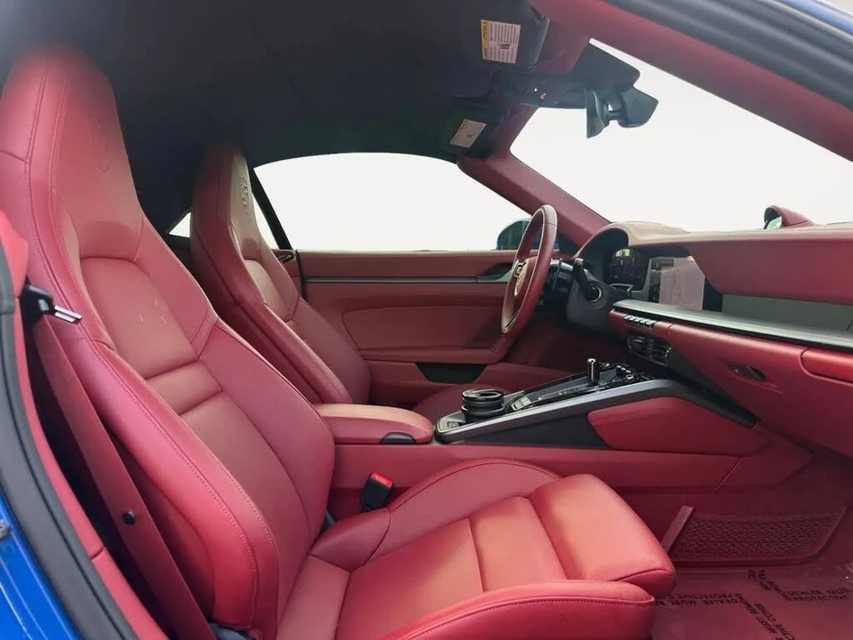 2025 Porsche 992 Carrera - Image 29 of 31