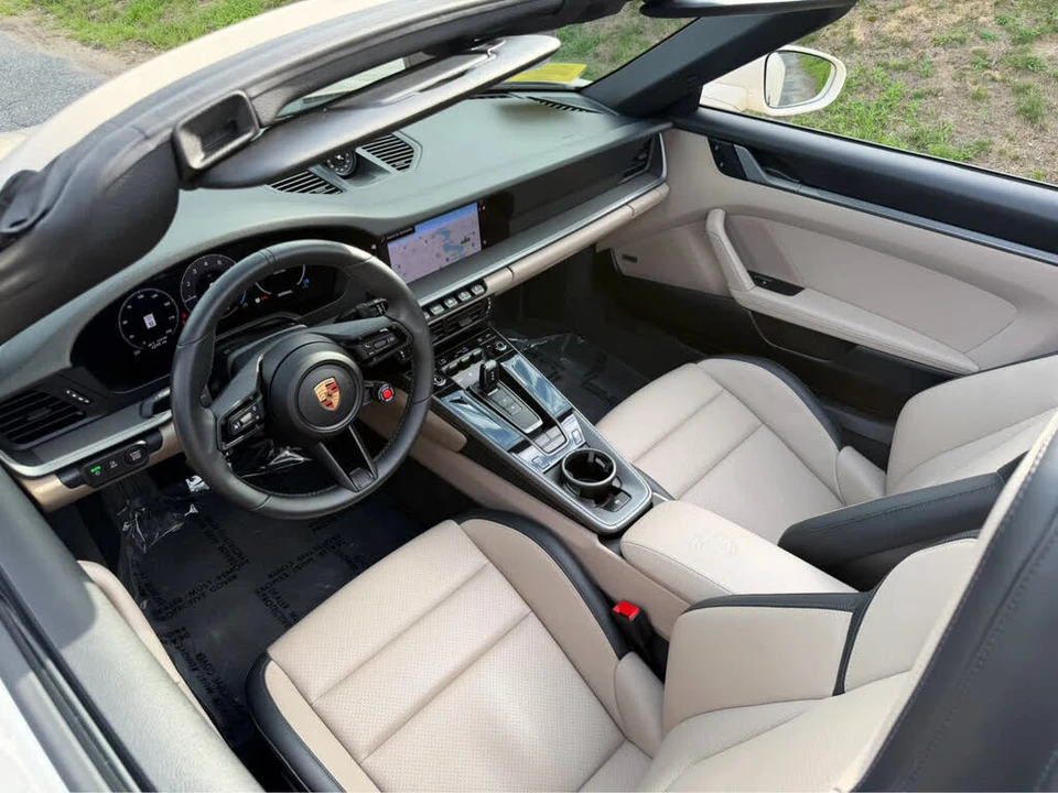 2025 Porsche 992 Carrera - Image 4 of 31