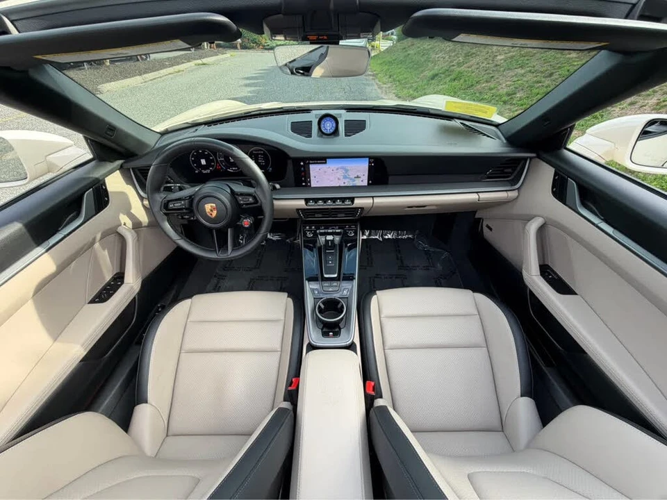2025 Porsche 992 Carrera - Image 27 of 31