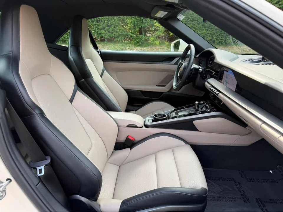 2025 Porsche 992 Carrera - Image 23 of 31