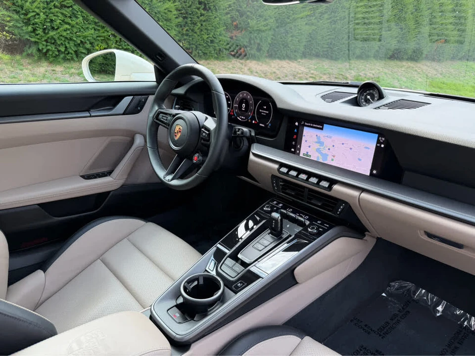 2025 Porsche 992 Carrera - Image 25 of 31