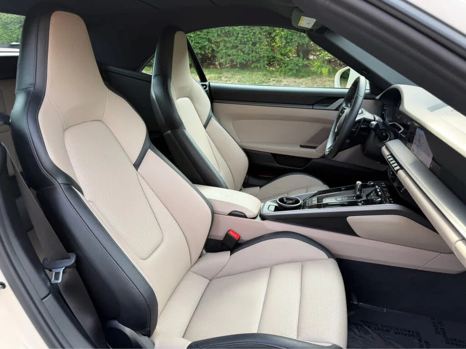2025 Porsche 992 Carrera - Image 24 of 31