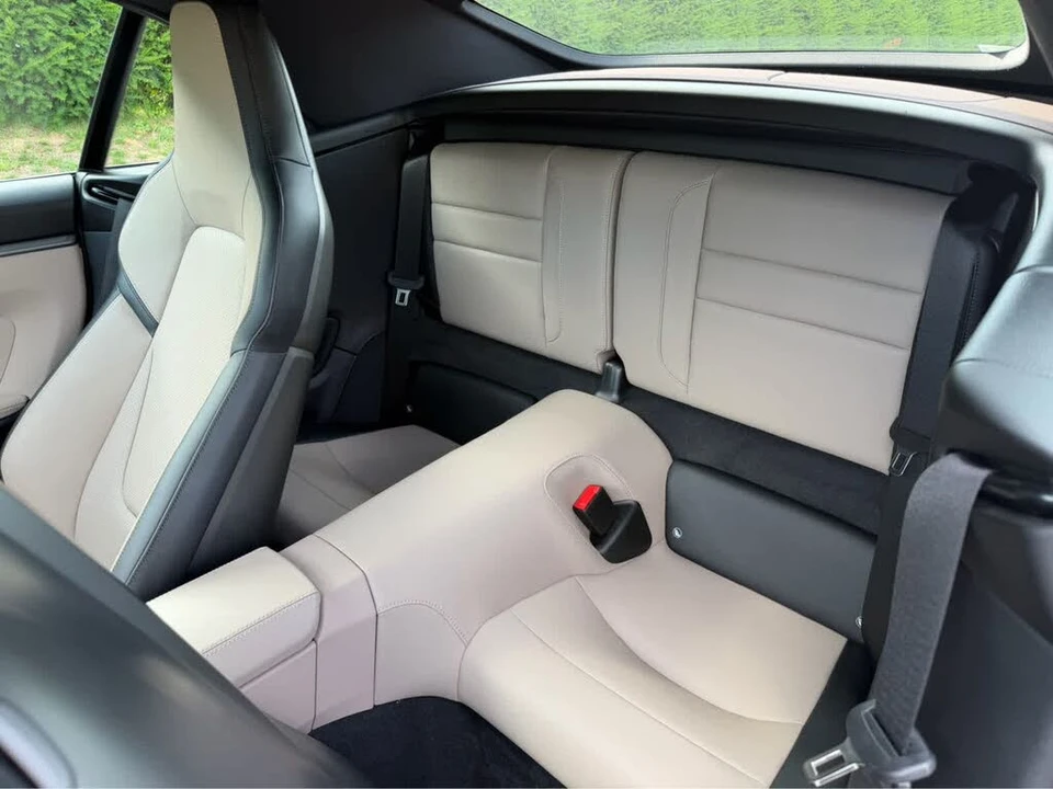 2025 Porsche 992 Carrera - Image 22 of 31