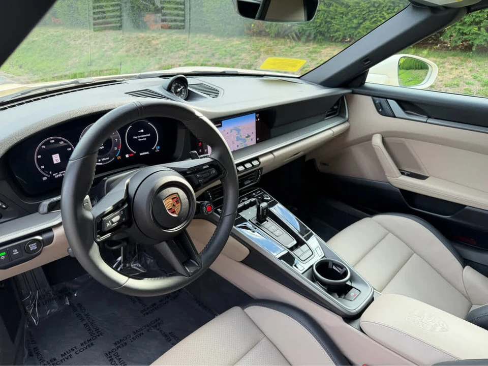 2025 Porsche 992 Carrera - Image 20 of 31