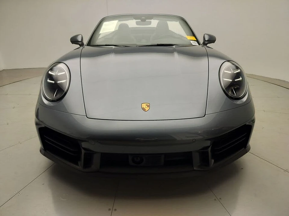 2025 Porsche 992 Carrera - Image 17 of 26