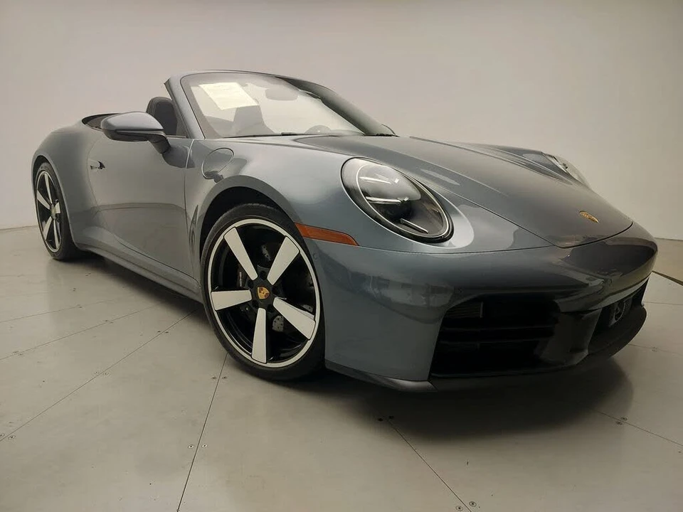2025 Porsche 992 Carrera - Image 18 of 26