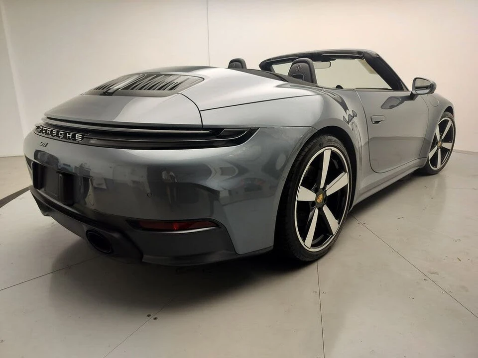 2025 Porsche 992 Carrera - Image 20 of 26